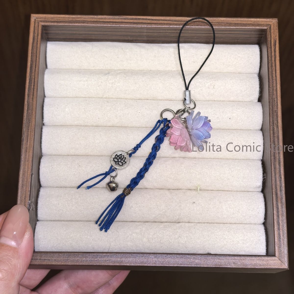 Anime Love and Deepspace Caleb – Phone Accessories Charms recenzja i cena